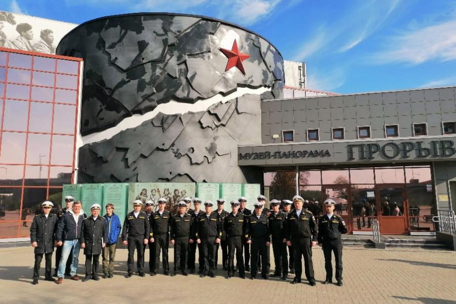 Экипаж подводной лодки "Ленинский комсомол" в гостях у музея | ГБУК ЛО ...